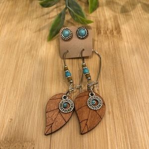 Dangle wooden leaf earrings